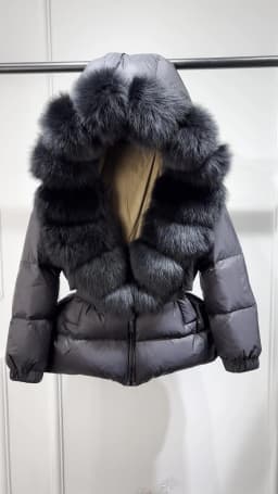 Lagabogy 2025 New Winter Women Big Real Fox Fur Collar 90%White Duck Down Coat Female Streetwear Loose Hooded Warm Puffer Jacket