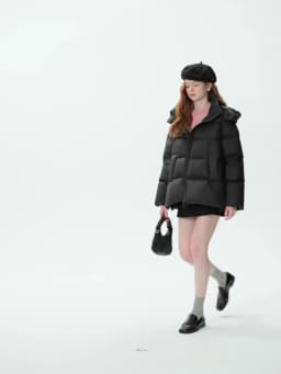 FSLE 189.5G Filling Amount Short Light Solid Color Down Coat For Female 2024 Winter New Design Hooded Warm Down Jacket 24FS14132