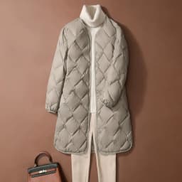 Ultra-Thin Quilted Jacket Women's V-Neck Long Sleeve Lightweight Padded Coat Spring Autumn Fashion Casual Straight Cut Coat