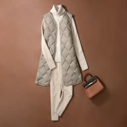 Ultra-Thin Quilted Jacket Women's V-Neck Long Sleeve Lightweight Padded Coat Spring Autumn Fashion Casual Straight Cut Coat