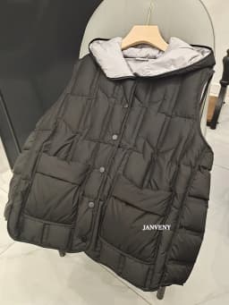Janveny 2025 New Fashion Women Hooded Down Sleeveless Vest Women Lightweight Seamless White Duck Feather Puffer Short Waistcoat