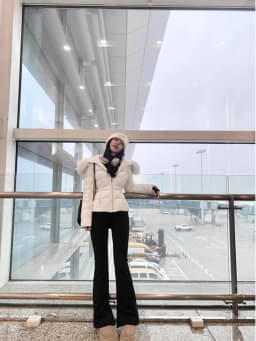 White Large Fur Collar down Jacket Women's 2026 Winter New Design Ultra Slim Lightweight Hooded White Duck down Outerwear