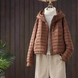 Comfortable White Duck down Puffer Jacket Loose Fit Hooded Lightweight Korean Style Women's Fashionable Short Coat
