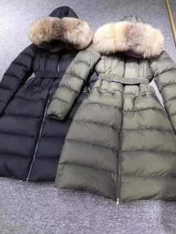 2024 Winter Fashion Down jacket Women Short Thickened Slim fit Waist Hugging Fox Big Fur Collar Hood White Duck