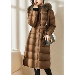 2024 Winter Fashion Down jacket Women Short Thickened Slim fit Waist Hugging Fox Big Fur Collar Hood White Duck