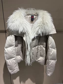 2026 New Winter Warm Women White Goose Down Jacket Real Large Fox Fur Collar Loose Short Puffer Coat Ladies Parka Outerwear