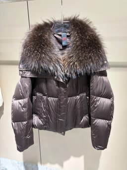 2026 New Winter Warm Women White Goose Down Jacket Real Large Fox Fur Collar Loose Short Puffer Coat Ladies Parka Outerwear