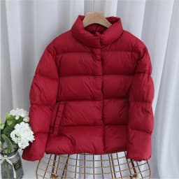 Lagabogy 2025 New Autumn Winter Ultra Light 90% White Duck Down Coat Slim Short Puffer Jacket Female Zipper Casual Tops Parkas