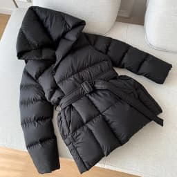Lagabogy 2025 New Winter Women Hooded Thick Loose 90% White Duck Down Jacket Female Elegant Lightweight Puffer Coat With Belt