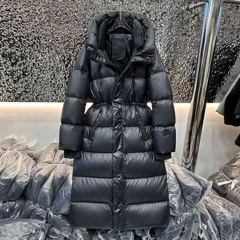 Janveny 2026 New Winter Extra Long Hooded 90% White Duck Down Jacket Women Ultra-Thick Warmth Black Glossy Fluffy Puffer Coat