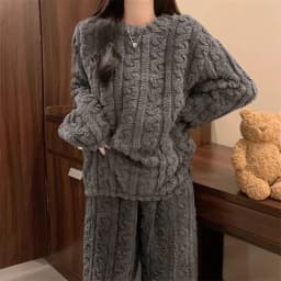 Women's Minimalist Soft Coral Velvet Jacquard Warm Pajama Set Cozy Loungewear Outerwear for Winter Christmas Back to School Gift