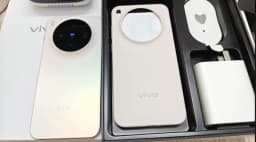 VIVO X300 Dimensity9500 Screen 6.31 Inch AMOLED 120Hz 6040mAh 90W SuperVOOC 40W Wireless NFC OTA Update
