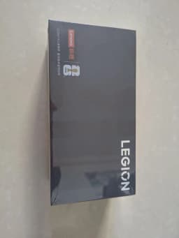 Lenovo Legion Y70 Gaming Phone Snapdragon 8 (Gen5) 6.82Inch 1440*3168 144Hz 90W