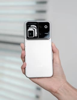 Google Play China Version New Honor Robot Phone Snapdragon®️8 Gen5 6.31inch OLED 120Hz 200MP 7060Mah 120W Fast Charger OTA NFC