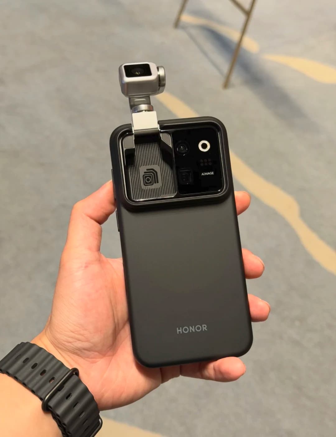 New China Version Honor Robot Phone Snapdragon®️8 Gen5 6.31inch OLED 120Hz 200MP 7060Mah 120W Fast Charger NFC OTA Google Play