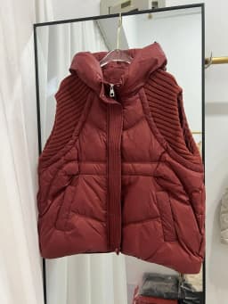 LANMREM Winter Versatile Dowm Vest For Women Hooded Knitted Sleeveless Spliced Solid Color Coat Casual 2024 New Clothing 2VV302