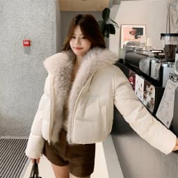 Cropped Puffer Jacket Women Big Faux Fur Collar Fur Lined Zipper Closure Boxy Silhouette Trendy Short Winter Outerwear