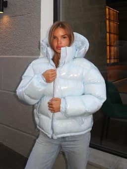 Women Glossy Surface Hooded Padded Jacket Fashion Faux Fur Zipper Cropped Jackets Lady New Winter Warm High Street Outwear 2025