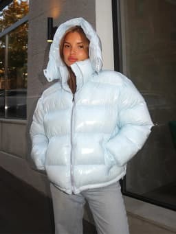 Women Glossy Surface Hooded Padded Jacket Fashion Faux Fur Zipper Cropped Jackets Lady New Winter Warm High Street Outwear 2025