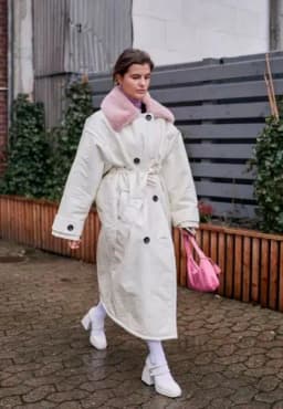 2025 Women Winter Stylish Thick Warm Fur collar Long Parka Runway Designer long Coat Female Overcoat