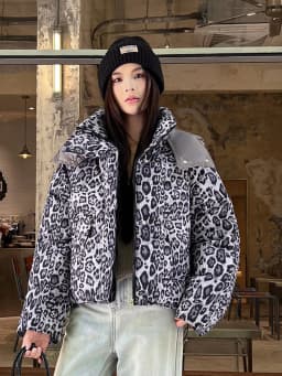 Detachable Hat Leopard Print Cotton Jacket Women's Fashion Winter Small Size Bread Style Top Coat Zipper Closure Long Sleeve