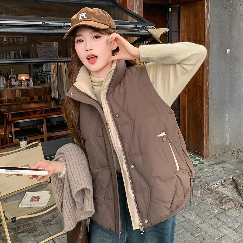 Stand Collar Quilted Puffer Vest Women Sleeveless Gilet Drawstring Hem Side Pockets Relaxed Silhouette Daily Outerwear Trendy