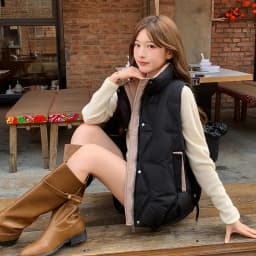 Stand Collar Quilted Puffer Vest Women Sleeveless Gilet Drawstring Hem Side Pockets Relaxed Silhouette Daily Outerwear Trendy