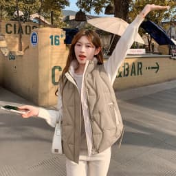 Stand Collar Quilted Puffer Vest Women Sleeveless Gilet Drawstring Hem Side Pockets Relaxed Silhouette Daily Outerwear Trendy