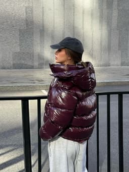 High Street Women's Glossy Zipper Hooded Coats Warm Elastic Waist Pleated Short Cotton Female Jacket 2026 Winter New Lady Outfit