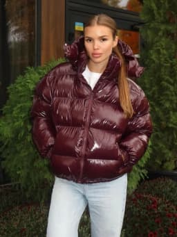 High Street Women's Glossy Zipper Hooded Coats Warm Elastic Waist Pleated Short Cotton Female Jacket 2026 Winter New Lady Outfit