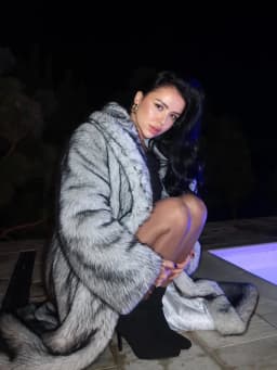 Winter Long Fashion Faux Fur Coat Women Gradient Dyeing Plush Jacket Women High Quality Fluffy Fox Fur Overcoat Outerwear