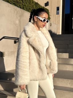 Winter Faux Fur Coat Women Fluffy Women Winter Jacket Long Sleeve Warm Woman Coat High Quality Luxury Outerwears Coats for Woman