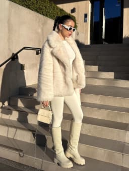 Winter Faux Fur Coat Women Fluffy Women Winter Jacket Long Sleeve Warm Woman Coat High Quality Luxury Outerwears Coats for Woman