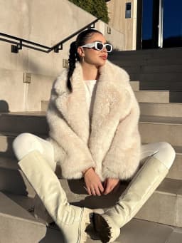Winter Faux Fur Coat Women Fluffy Women Winter Jacket Long Sleeve Warm Woman Coat High Quality Luxury Outerwears Coats for Woman