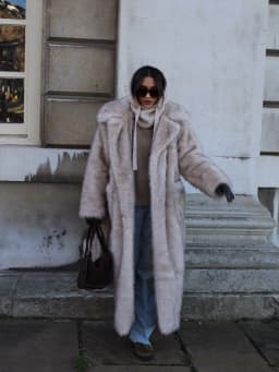 Winter Long Thick Wram Faux Fur Coat Women Lace Up Wool Fluffy Fur Jacket Fashion Street Wide Lapel Jacket Outerwear Overcoat