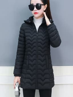 2025 New Style Women's Slim Fit Lightweight Cotton Jacket Black down Filled Coat Long Sleeves Zipper Closure Removable Hat