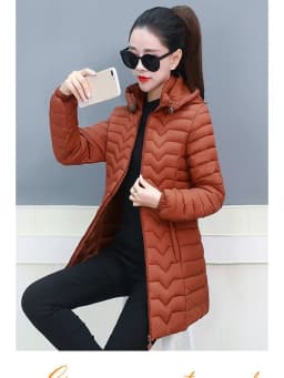 2025 New Style Women's Slim Fit Lightweight Cotton Jacket Black down Filled Coat Long Sleeves Zipper Closure Removable Hat