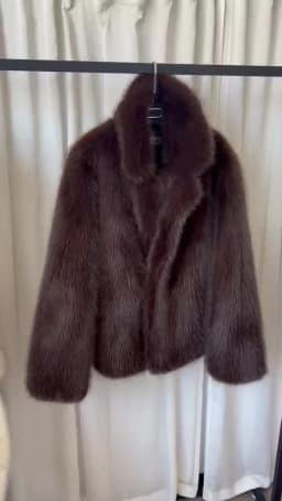 Winter High Quality Thick Warm Faux Mink Fur Jacket Coat Women Luxury Elegant Brown Wide Lapel Hidden Button Fluffy Fur Jacket