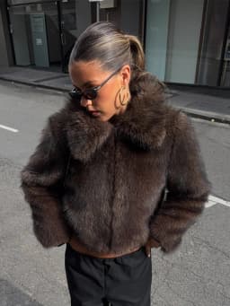 Autumn Winter Short Oversized Faux Fur Coat Women Fashion Street Fluffy Collar Jacket Female Zipper Thick Warm Outerwear