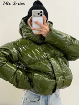 Fashion Glossy Detachable Hood Puffer Jacket Women Full Sleeves Zip Pockets Quilted Coat 2026 Winter New Lady Casual Outerwear