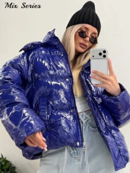 Fashion Glossy Detachable Hood Puffer Jacket Women Full Sleeves Zip Pockets Quilted Coat 2026 Winter New Lady Casual Outerwear