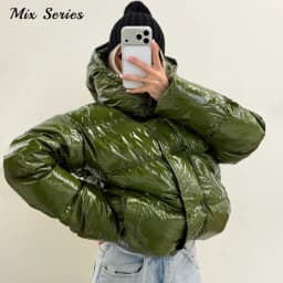 Fashion Glossy Detachable Hood Puffer Jacket Women Full Sleeves Zip Pockets Quilted Coat 2026 Winter New Lady Casual Outerwear
