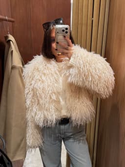 Winter Chic Street Girls Round Neck Jacket Faux Sheep Fur Coat Women Fluffy Warm Fur Cardigan Cotton Jacket Cropped Outerwear