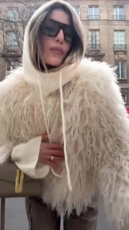 Winter Chic Street Girls Round Neck Jacket Faux Sheep Fur Coat Women Fluffy Warm Fur Cardigan Cotton Jacket Cropped Outerwear