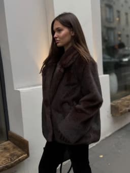 Winter Women Luxury Elegant Brown Wide Lapel Hidden Button Fluffy Fur Jacket High Quality Thick Warm Faux Mink Fur Jacket Coat