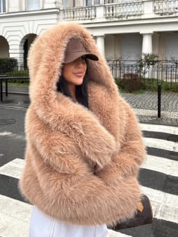 Winter Hooded Cropped Faux Fur Coat Women Fashion Fluffy Fox Fur Jacket High Quality Warm Thickened Cardigan Short Overcoat