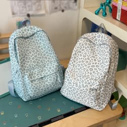 Leopard Print Backpack Casual Daypack Leopard Pattern Multi Pocket Soft Nylon Rucksack for Daily Stroll Weekend Outing Street Sh