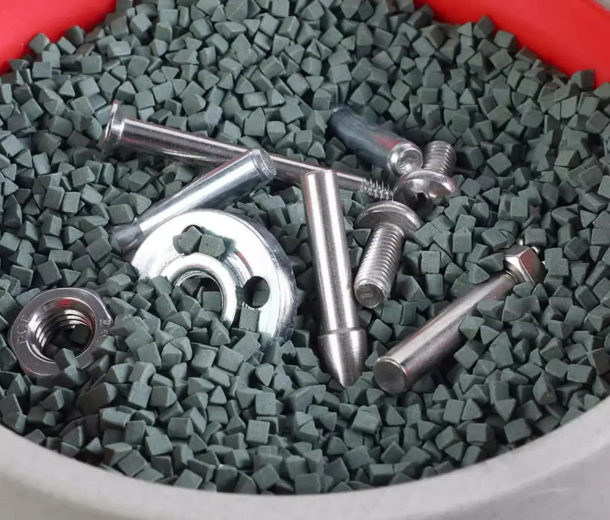 Jewelry Polishing Material Ceramic Stone Polishing Tumbling Media Vibration Tumbler Machine Use Corundum Triangle Abrasive