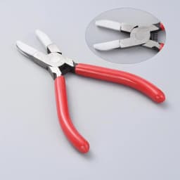 Pandahall Carbon Steel Jewelry Pliers Red Flat Nose Plier with Cover for Jewelry DIY Making Tools 142x98x8mm