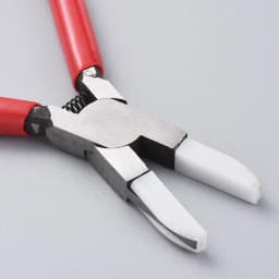 Pandahall Carbon Steel Jewelry Pliers Red Flat Nose Plier with Cover for Jewelry DIY Making Tools 142x98x8mm